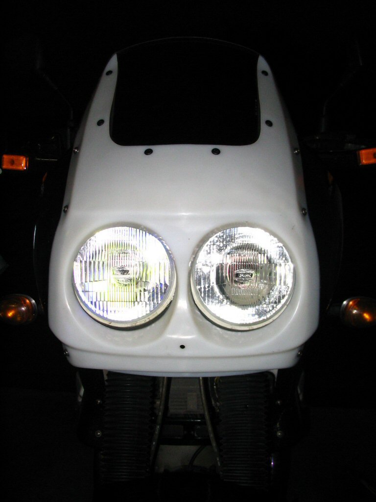 Front view of fairing and headlight. Mounting a Yamaha FZR headlight to a Moto Guzzi Quota 1100 ES.