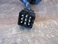 Domino left handlebar switch: 9-pin Molex connector.