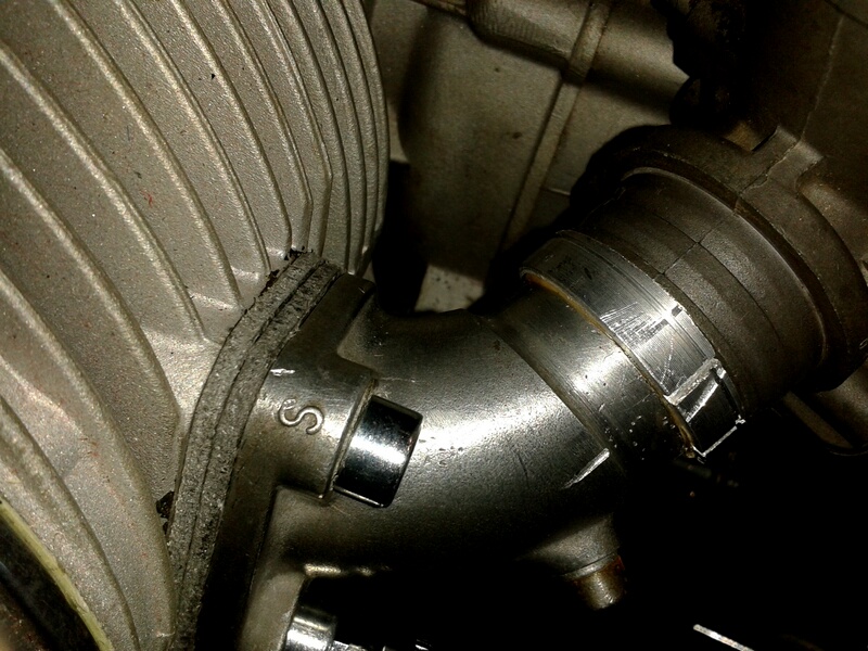 Dellorto PHF 30 carburetor fitment on a Moto Guzzi Ambassador.