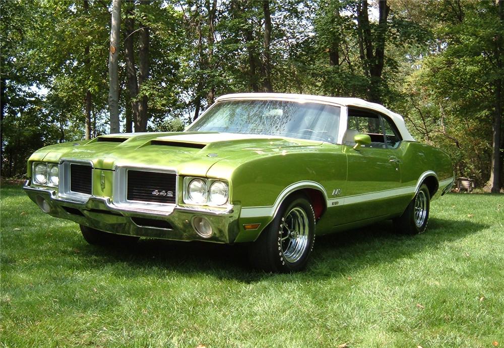 1971 Oldsmobile 442. GM Color Code 43 Lime Green (color code is specific to 1971).