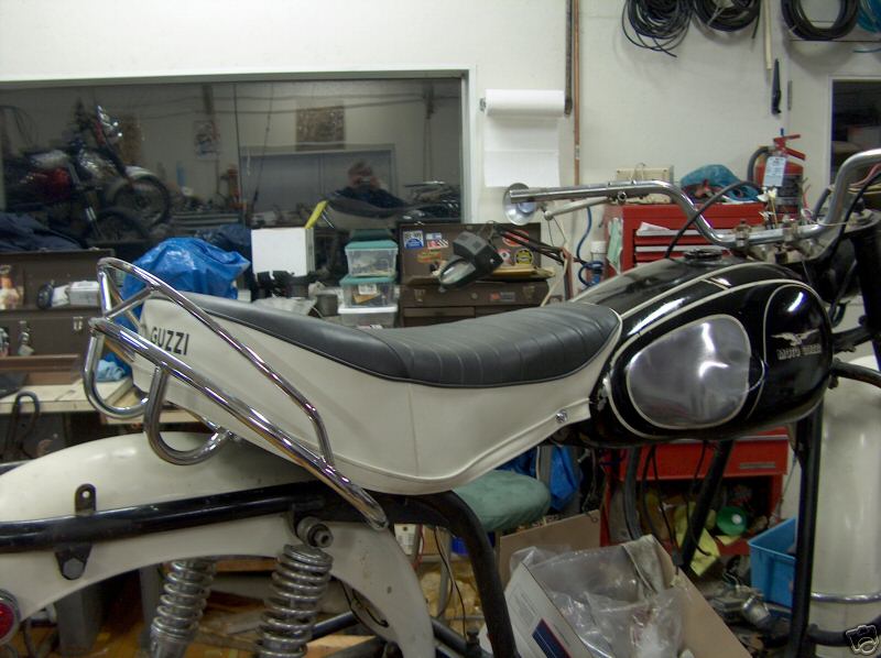 Moto Guzzi buddy seat as fit to the 850 GT California model. May also be fit to the V700, V7 Special, Ambassador, 850 GT, Eldorado, 850 California Police models.