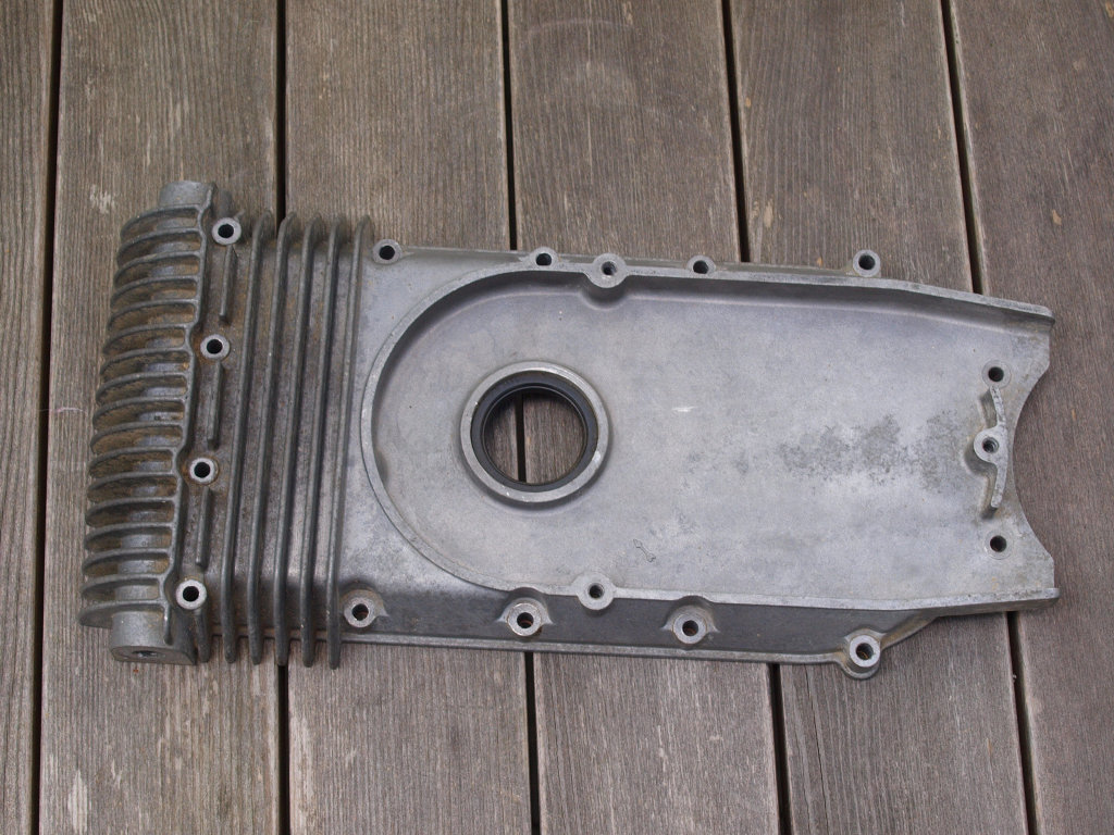 Timing cover modified to work with a timing chain instead of timing gears. Applicable to Moto Guzzi V700, V7 Special, Ambassador, 850 GT, 850 GT California, Eldorado, and 850 California Police models.
