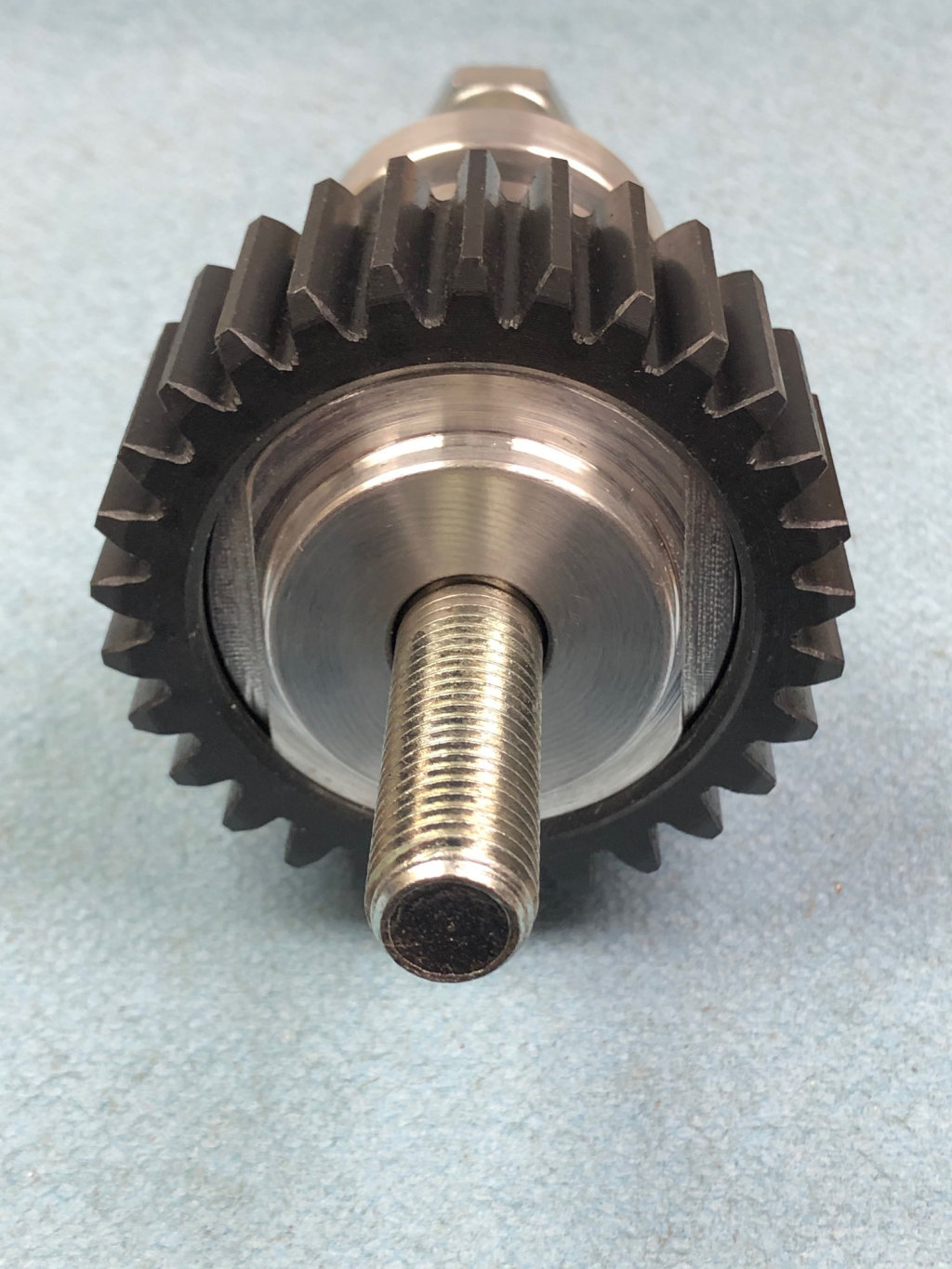 Tool for aligning and centering the clutch plates so that the clutch input hub on the transmission can be installed.