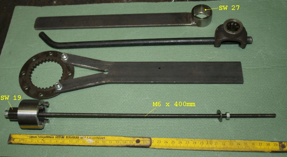 Various DIY tools for transmission work.