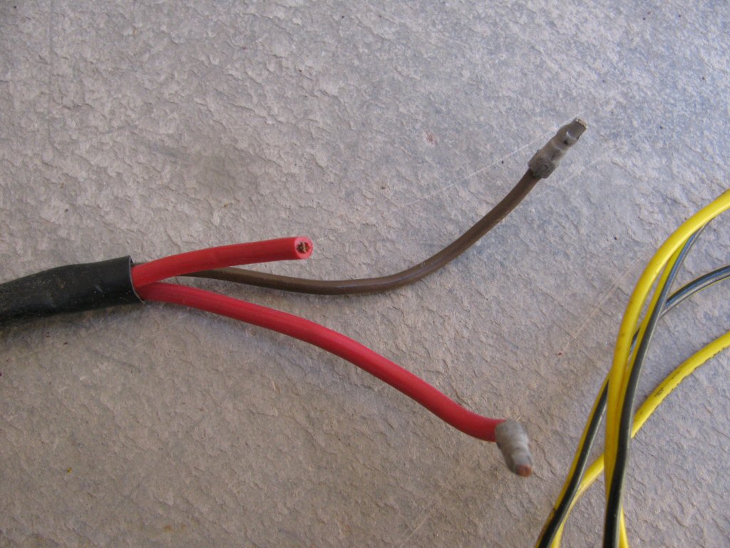 Sub-harness connecting the ignition switch to the fuse block and distribution panel. It also connects the 3 connection female spade connectors to the rear turn signals.
